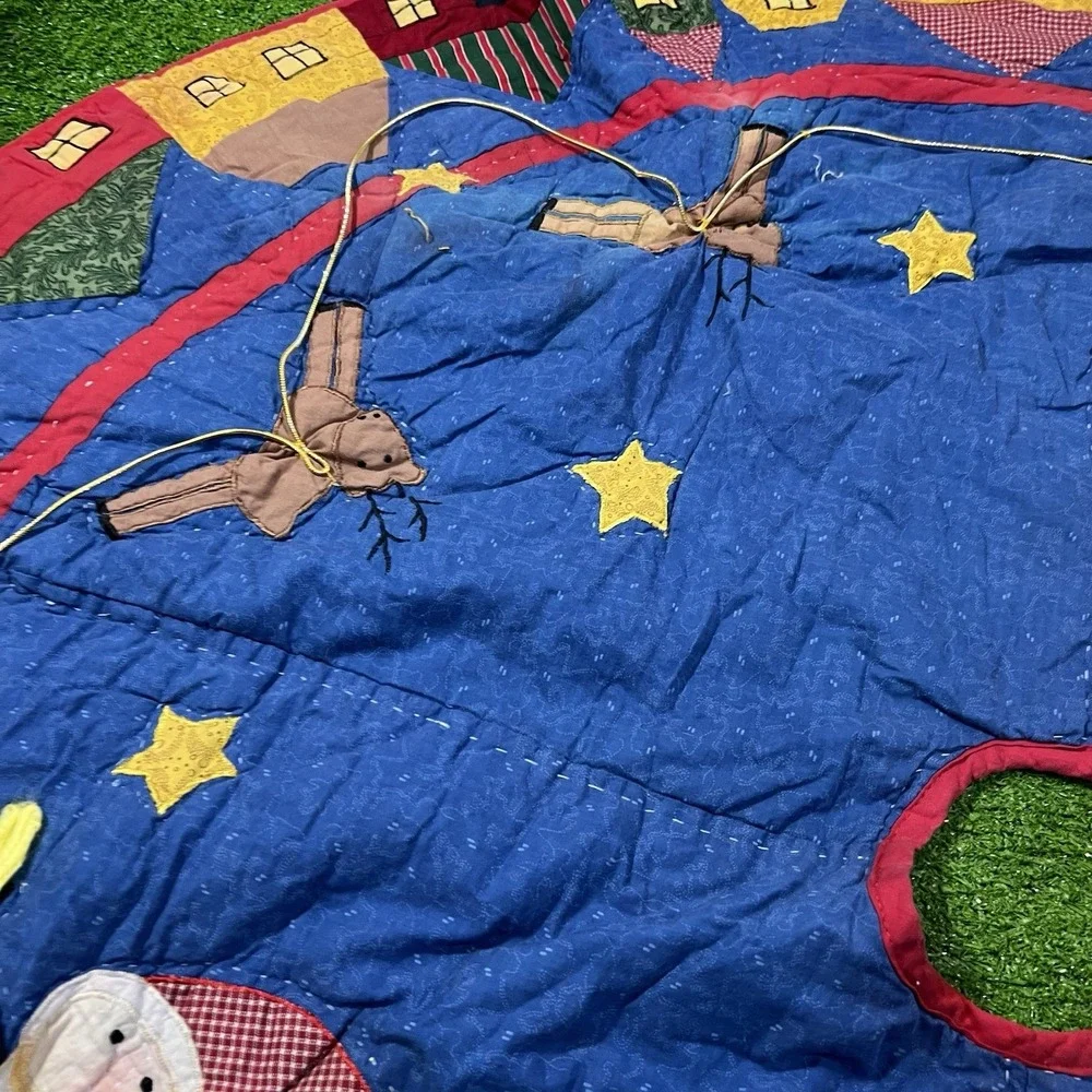 Vintage Christmas Tree‎ Skirt Santa's Reindeer Patchwork Accents Christmas Eve